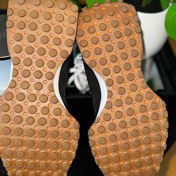 New Balance Black and White Sneakers with Tan Sole - Picture 4 of 4